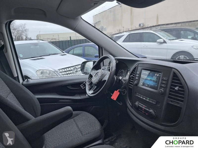 Véhicule utilitaire Mercedes VITO FOURGON 114...