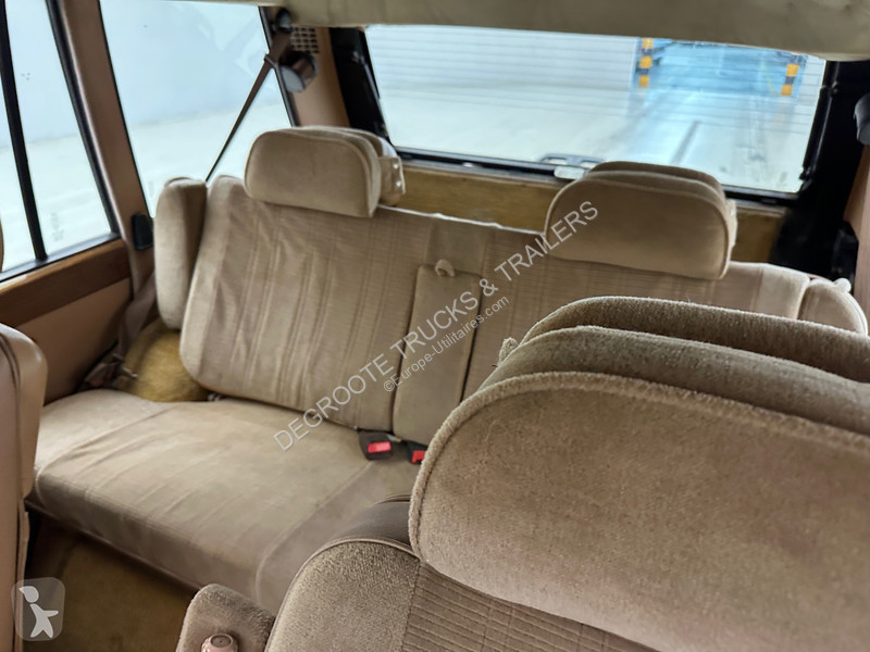 Véhicule utilitaire Land Rover V8