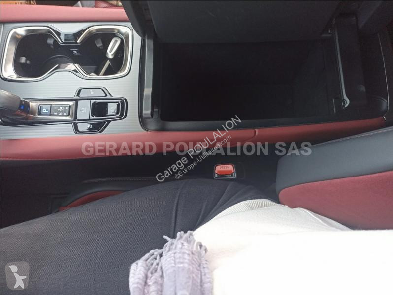 Samochód dostawczy Lexus 500H