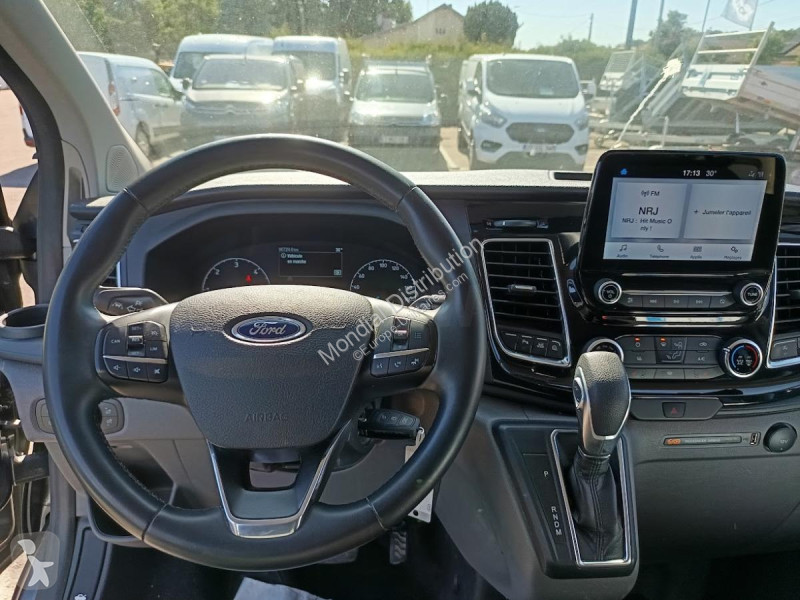 عربة نفعية Ford custom approfondie limited