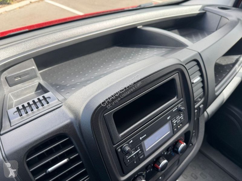 عربة نفعية Nissan L1H1 2.0 DCI 120 VISIA