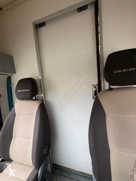 Véhicule utilitaire Fiat DUCATO  2.3L 130CH...
