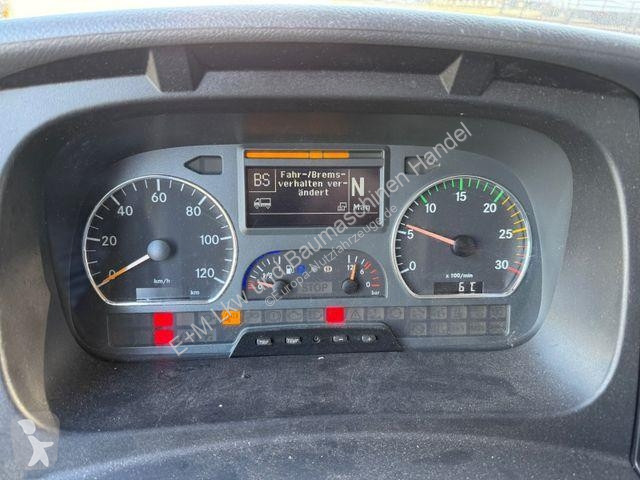 Furgoneta Mercedes 818D KOFFER