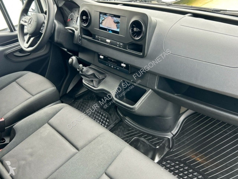 عربة نفعية Mercedes 311 CDI FURGON MEDIO
