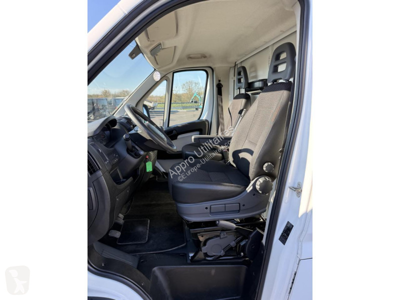 Furgoneta Peugeot BOXER 3.0HDI180 planché...