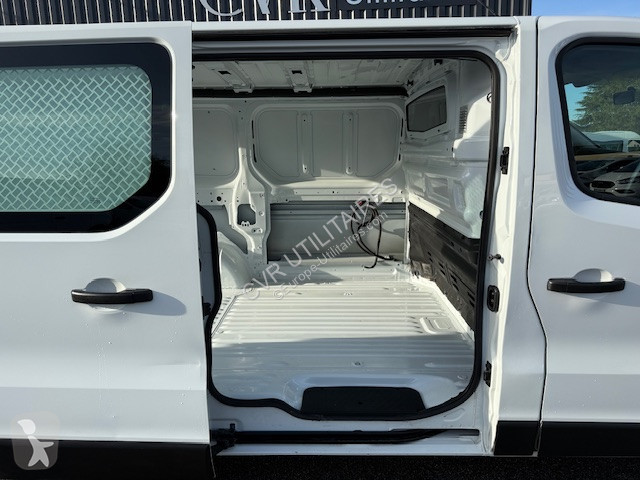 Furgoneta Renault TRAFIC III FG L1H1 1200 1.6...
