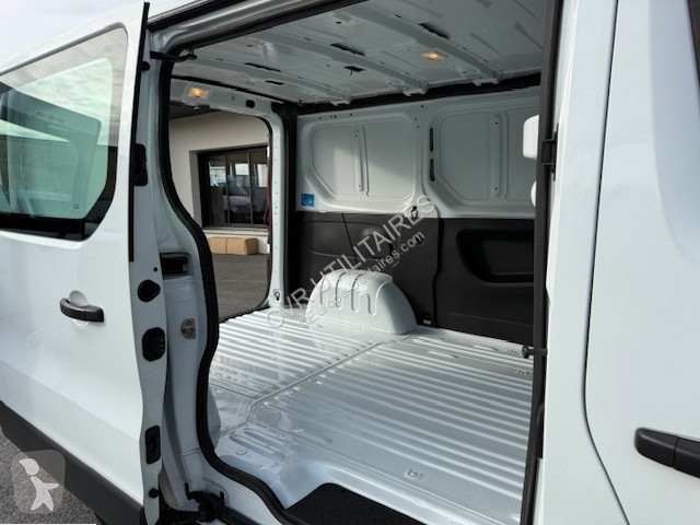 عربة نفعية Renault TRAFIC III FG L1H1 1200 1.6...