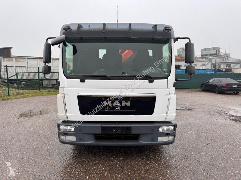 عربة نفعية MAN 8.220 4X2 Pritsche mit Kran...
