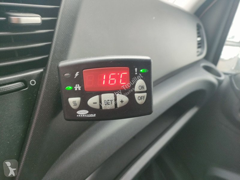 Véhicule utilitaire Iveco FRIGO 12M3 160 CV...
