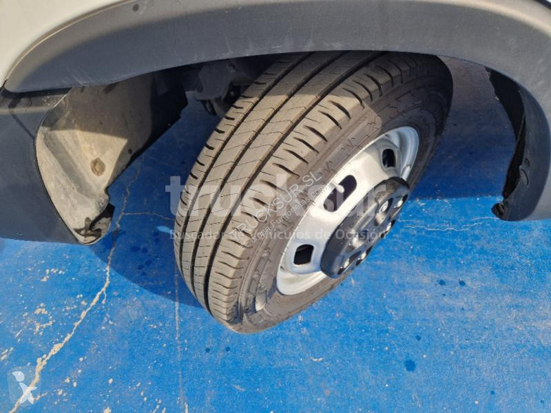 Furgoneta Iveco  DAILY 35C16H 16M3