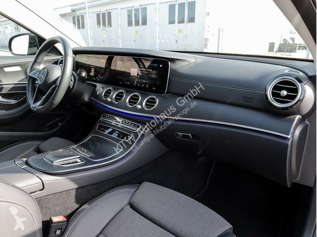 Samochód dostawczy Mercedes E 220 d T...