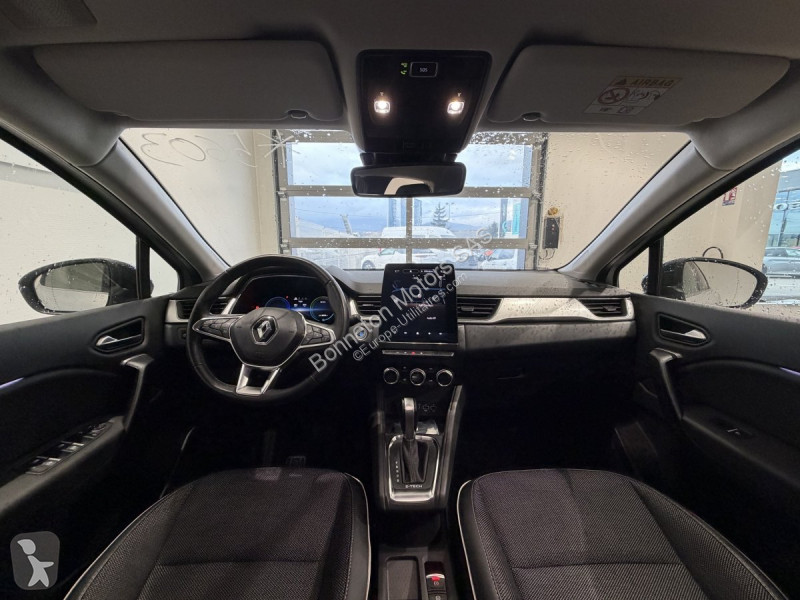 Samochód dostawczy Renault (2) techno E-Tech...