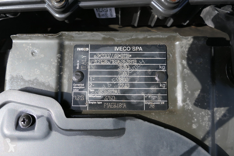 Véhicule utilitaire Iveco Daily 35 S11 C30C...