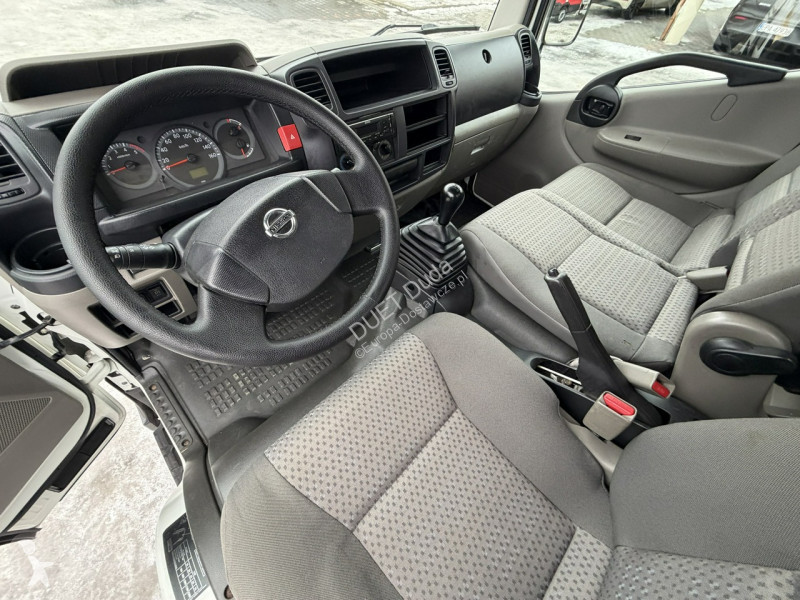 Furgoneta Nissan