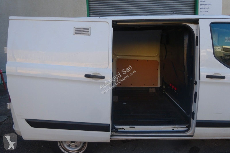Véhicule utilitaire Ford TRANSIT custom Hybrid...