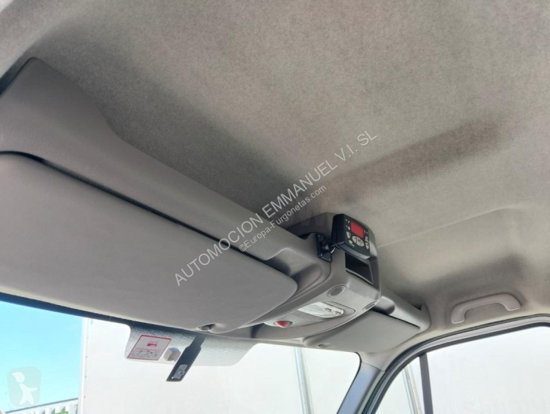 Furgoneta Renault 2.3 DCI 125