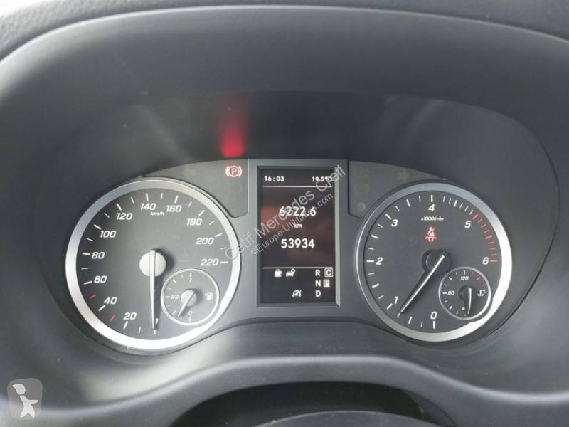 عربة نفعية Mercedes