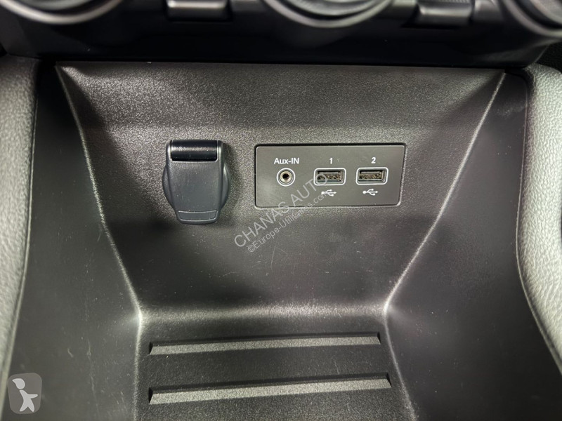 Véhicule utilitaire Renault 1.6 E-Tech 140...