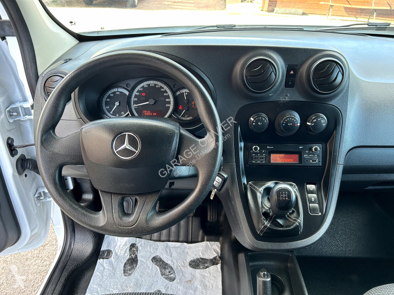 عربة نفعية Mercedes