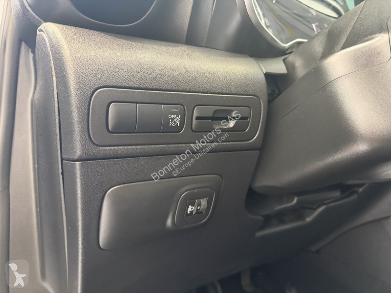 عربة نفعية Citroën C3 PureTech 110 S&S BVM6 Shine
