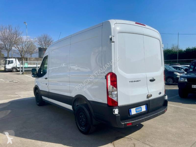Véhicule utilitaire Ford