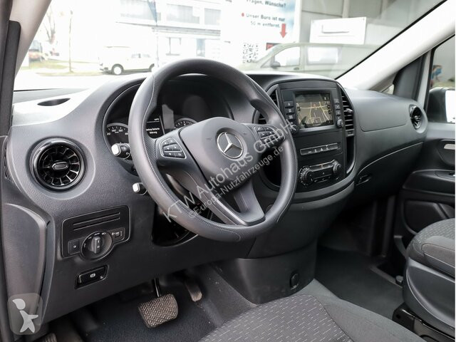 Véhicule utilitaire Mercedes Vito 114...