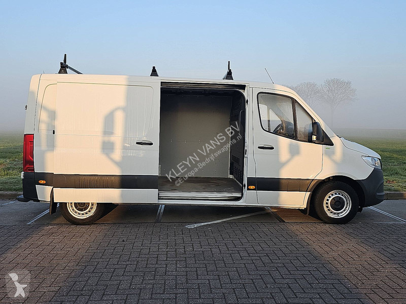 Furgoneta Mercedes 211 L2H1 Euro6 Mbux AC!