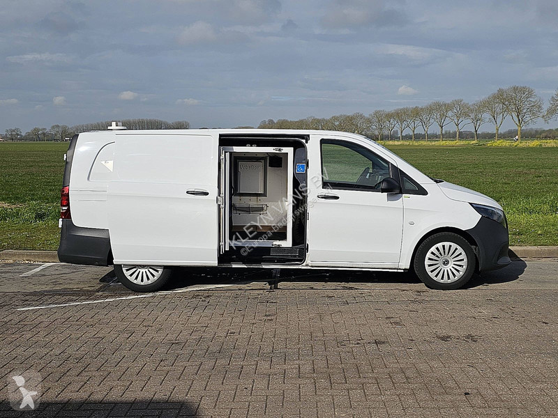 Furgoneta Mercedes 110 Veba box XL EURO6