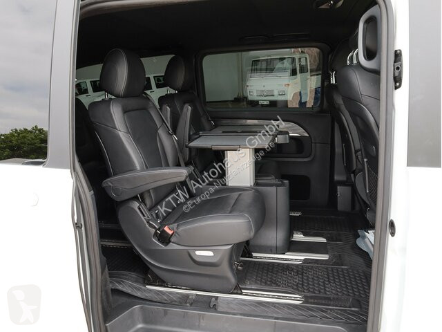 Véhicule utilitaire Mercedes EQV 300...