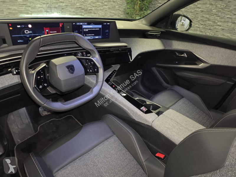 عربة نفعية Peugeot 5008 1.2i Hybrid -136 - BV...