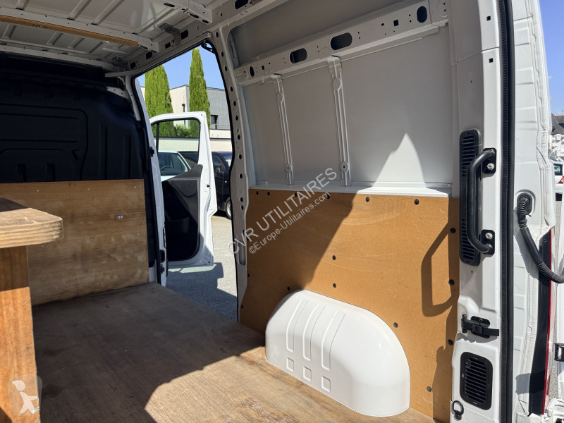 عربة نفعية Renault MASTER III FG F3500 L2H2 2.3...
