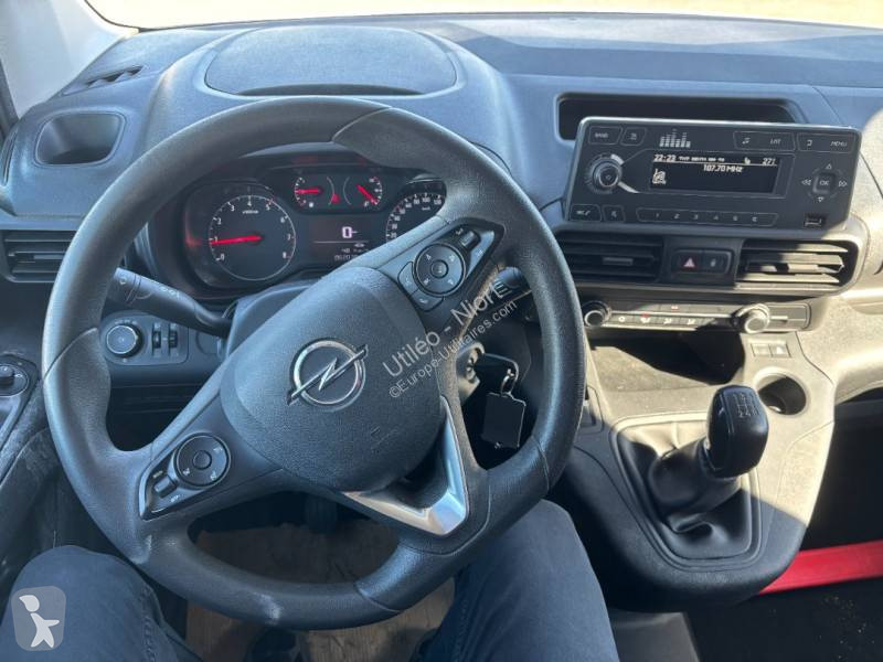 عربة نفعية Opel