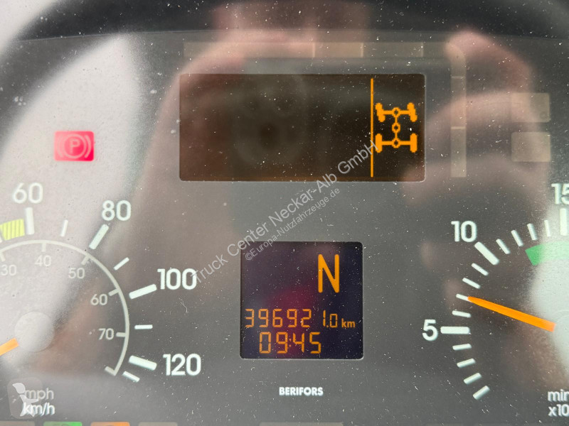 عربة نفعية Unimog   U400...