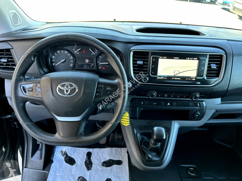 Véhicule utilitaire Toyota Proace Médium 1.5...