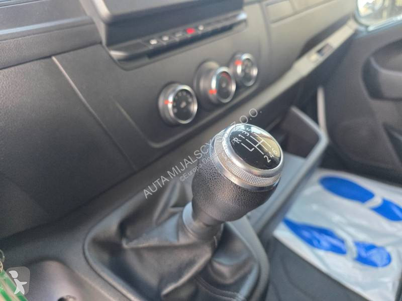 Samochód dostawczy Renault