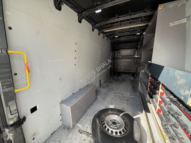 Furgoneta Volkswagen CRAFTER FG / PRIX HT 24...