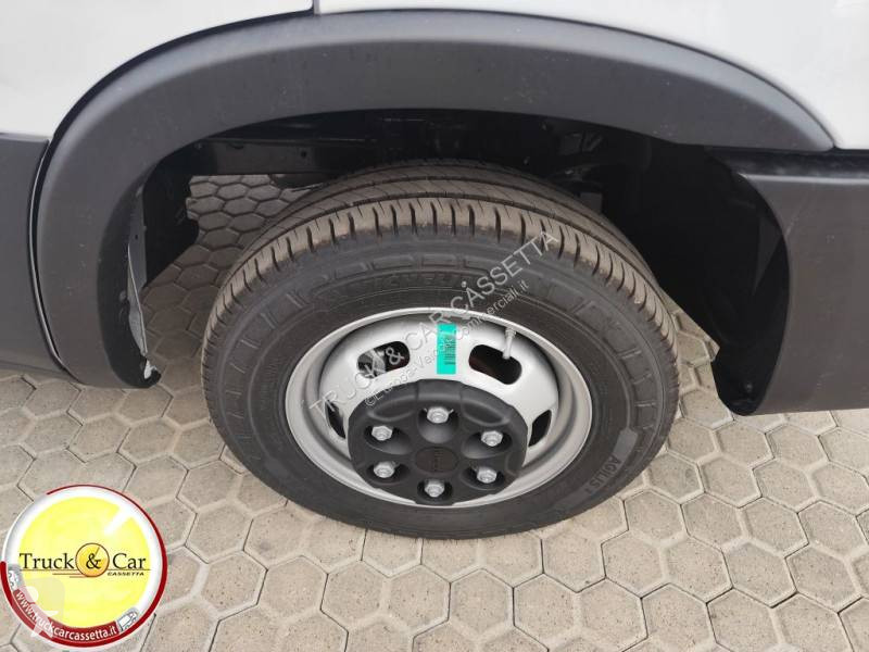 عربة نفعية Iveco