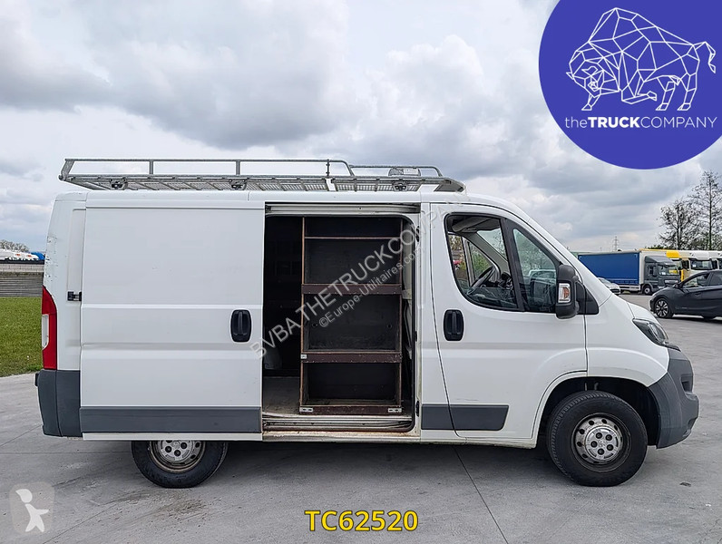 Furgoneta Peugeot 3t3 2l blue hdi 110 pack