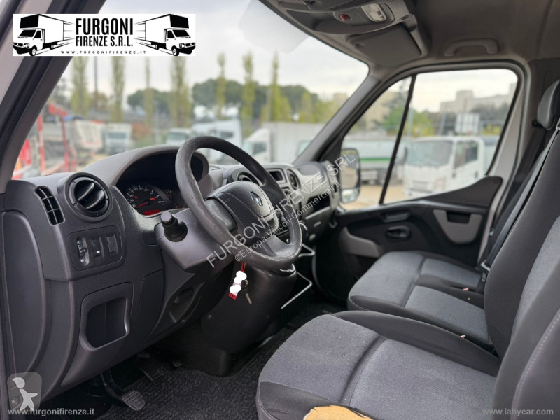 عربة نفعية Renault T35 2.3 dCi/130 TP...