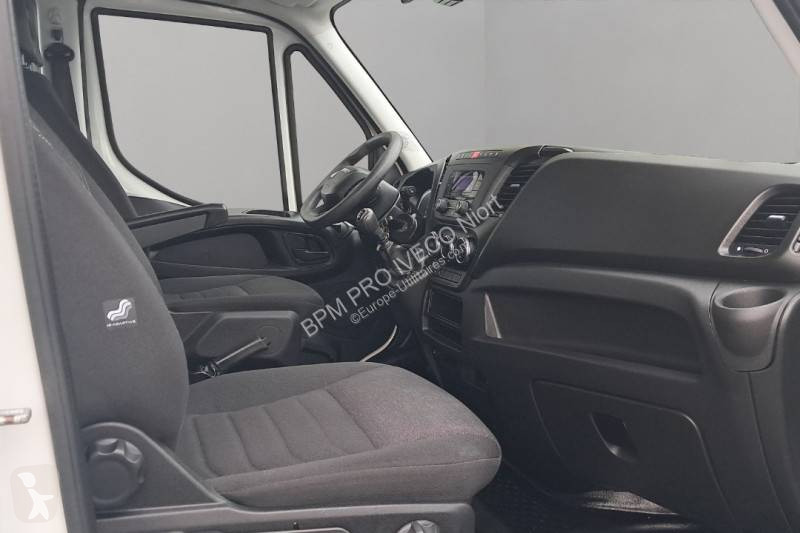 عربة نفعية Iveco