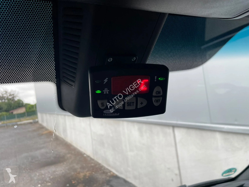 عربة نفعية Mercedes 317 *Carrier Xarios...