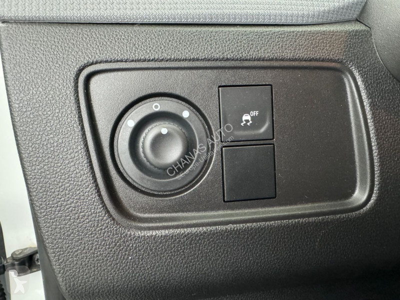 عربة نفعية Renault 1.5 BLUE DCI 75