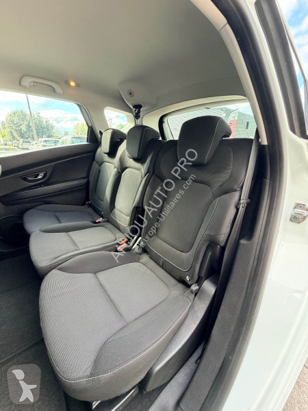 عربة نفعية Renault DCI 120ch LIFE