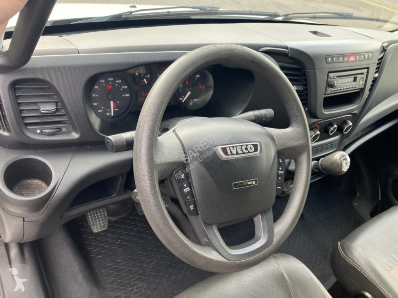 Véhicule utilitaire Iveco 35-150 BENNE COFFRE