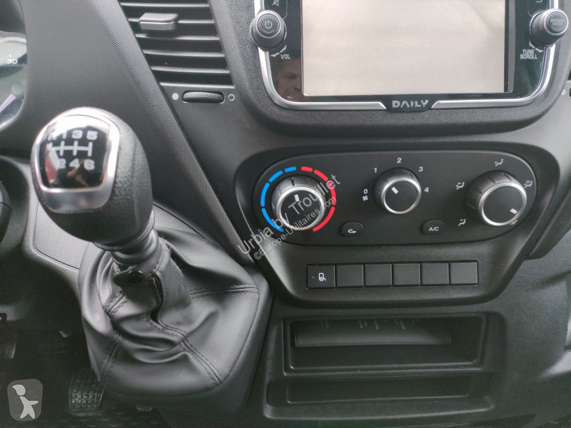 Véhicule utilitaire Iveco FRIGO 12M3 160 CV...