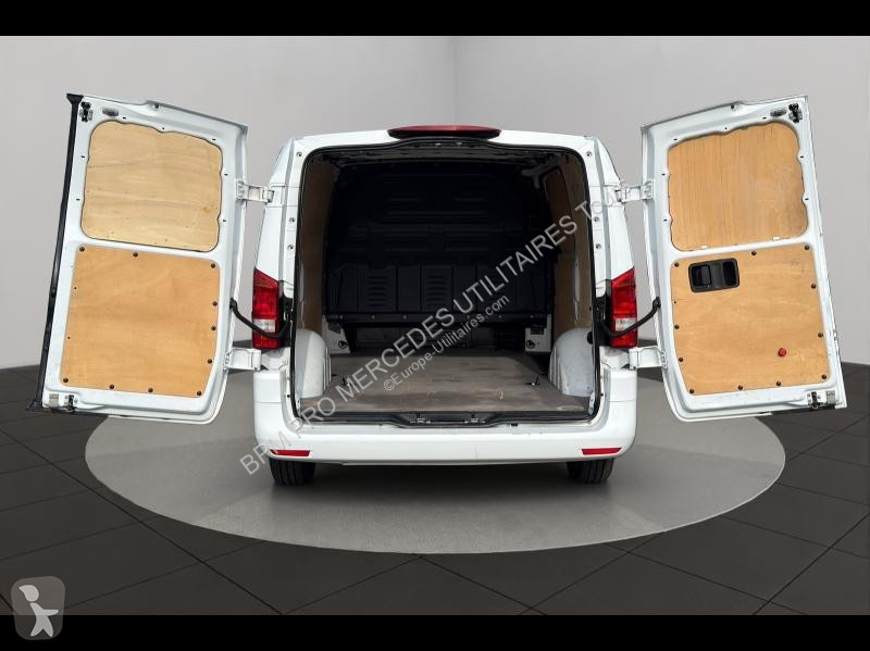 عربة نفعية Mercedes Fg 110 CDI Long Pro Traction