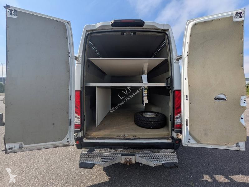 Véhicule utilitaire Iveco 35S Fg 35S13V12
