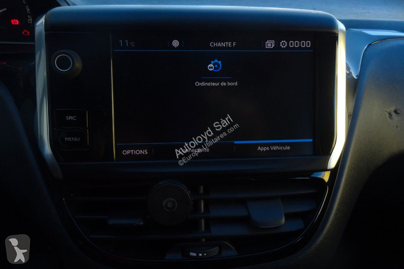 عربة نفعية Peugeot STE 1,2 VTI 82 BVA