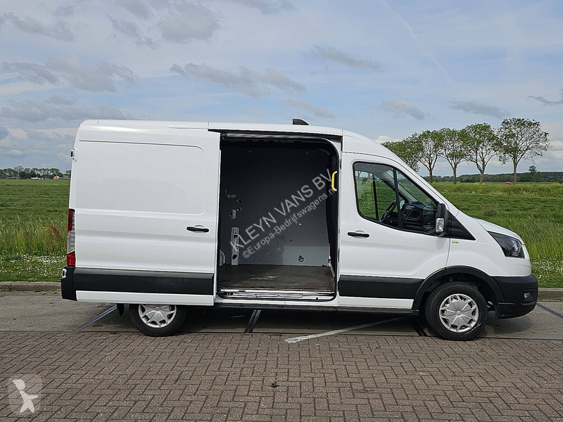 Véhicule utilitaire Ford 2.0 L2H2 Euro6 Trekhaak!