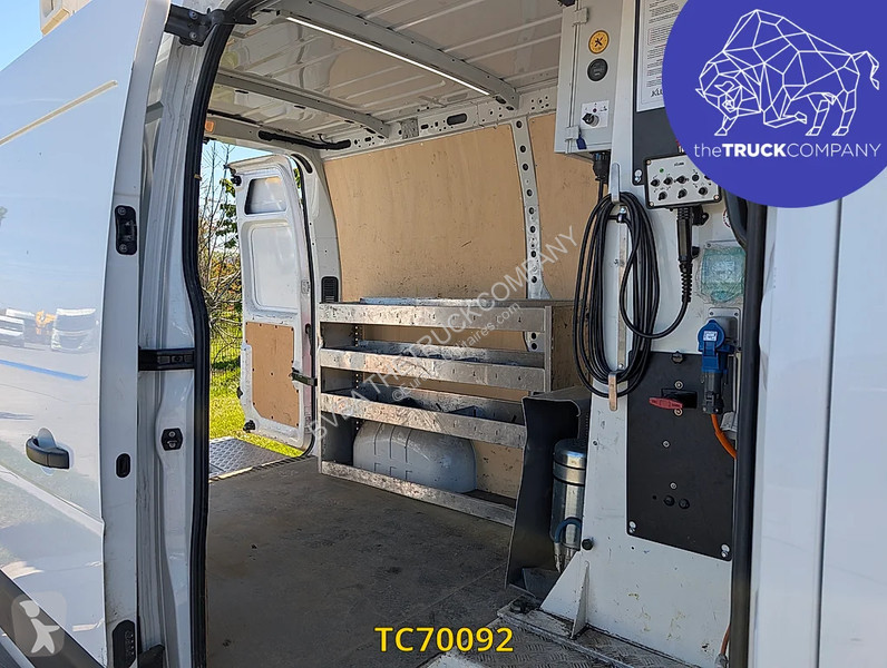 Samochód dostawczy Renault 145.35 nacelle klubb